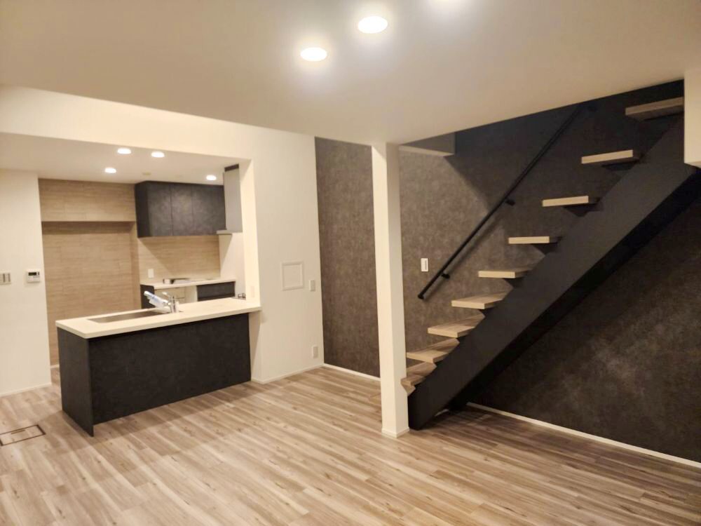 大阪市東住吉区マンション|最上階のスケルトンリノベで実現した、中二階のある大空間LDK