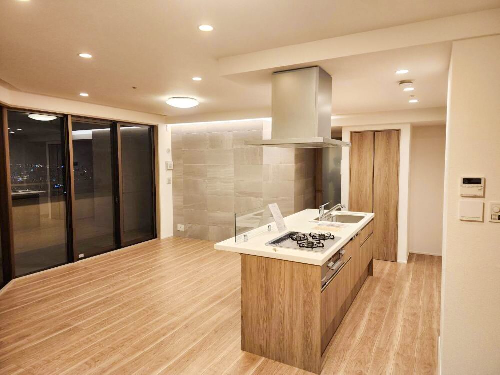 大阪市港区のタワーマンション:After:開放的なLDK